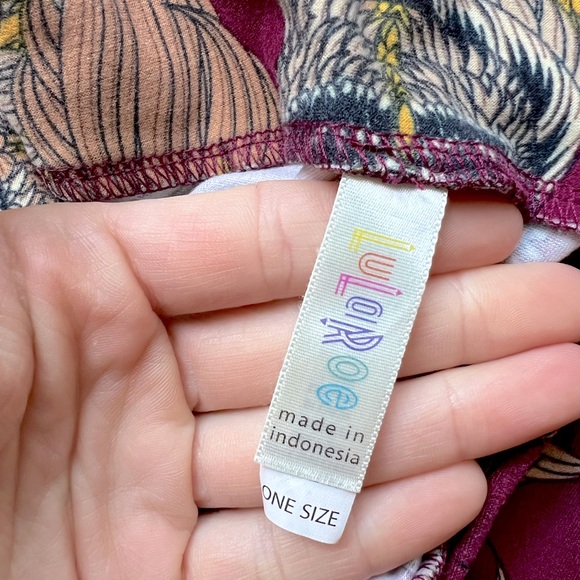 🦄 mosaic owl/fox/cat LulaRoe OS leggings - Picture 3 of 3